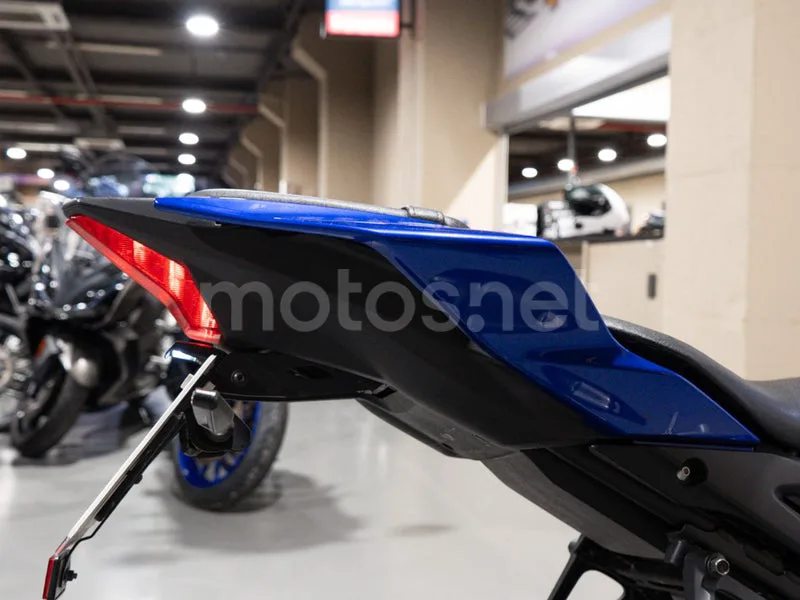 Yamaha YZF-R125 - Vista 14
