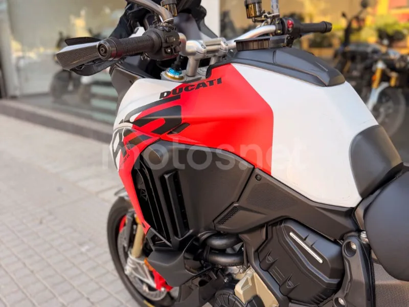 Ducati Multistrada V4 - Vista 4