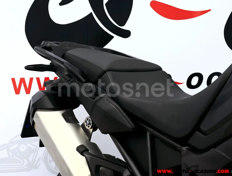 Honda CRF1000L Africa Twin - Vista 11