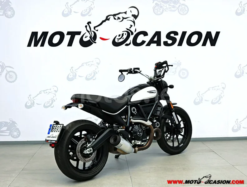 Ducati Scrambler - Vista 3