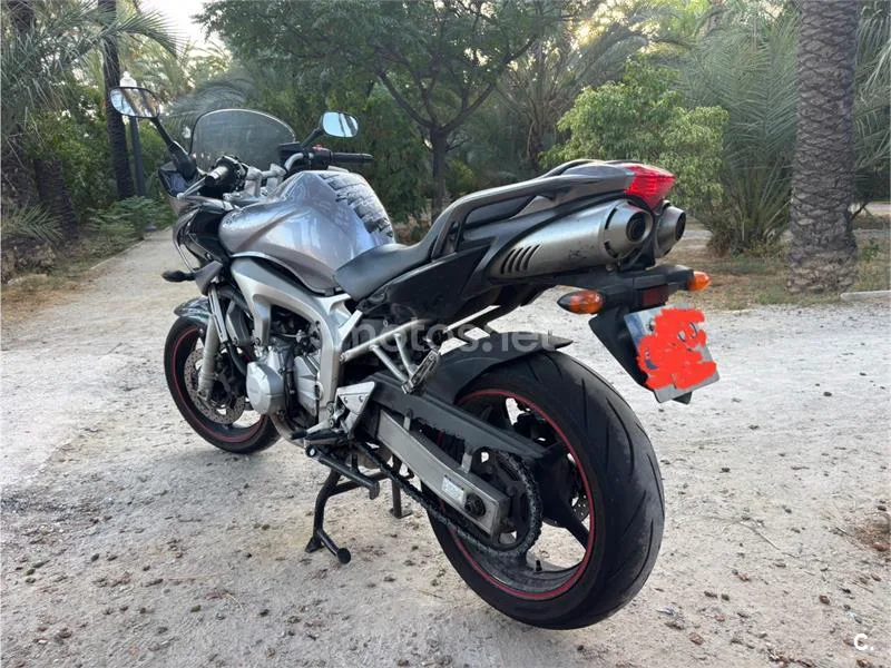 Yamaha FZ6 Fazer - Vista 3