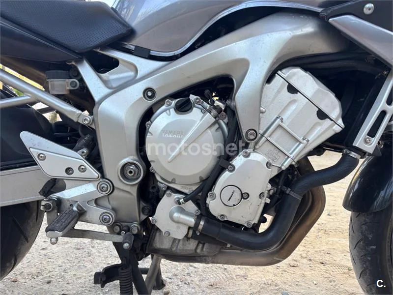 Yamaha FZ6 Fazer - Vista 6