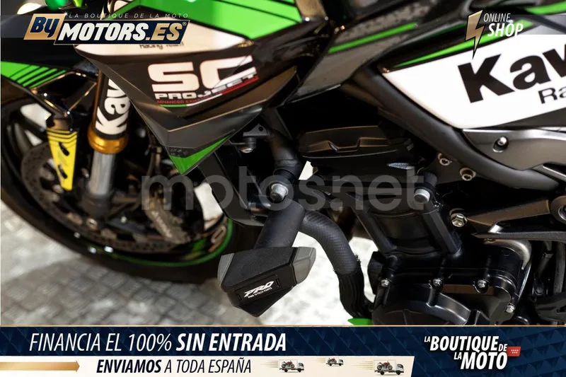 Kawasaki Z900 - Vista 25