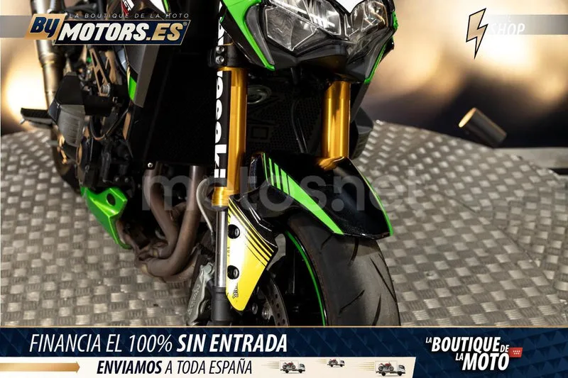 Kawasaki Z900 - Vista 33