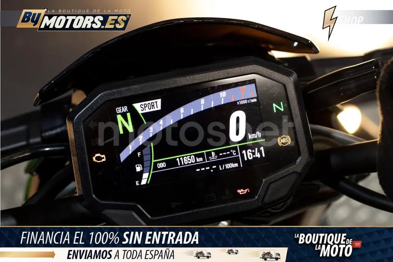 Kawasaki Z900 - Vista 5