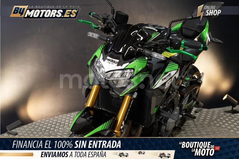 Kawasaki Z900 - Vista 8