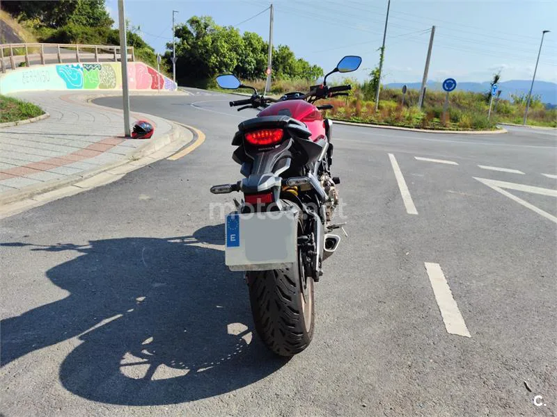 Honda CB650R - Vista 3