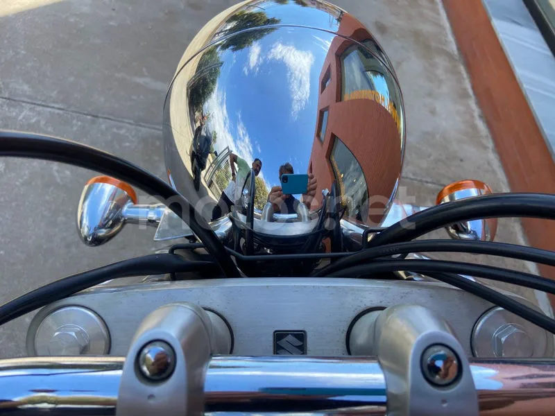 Suzuki Intruder C800 - Vista 14