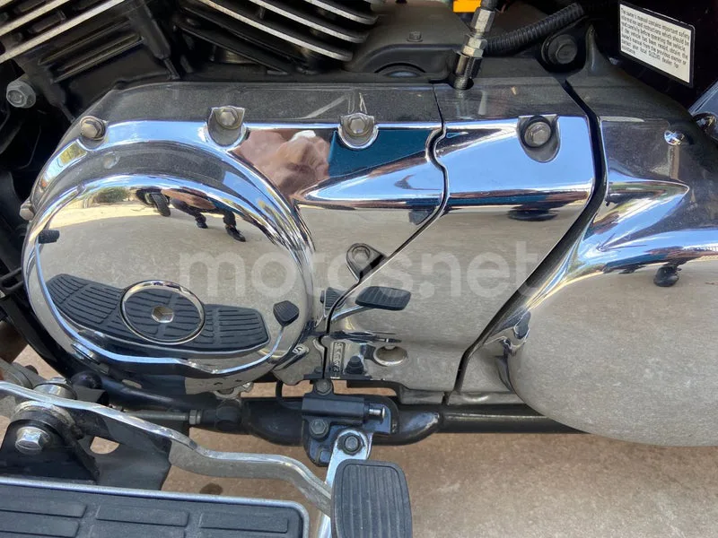 Suzuki Intruder C800 - Vista 5