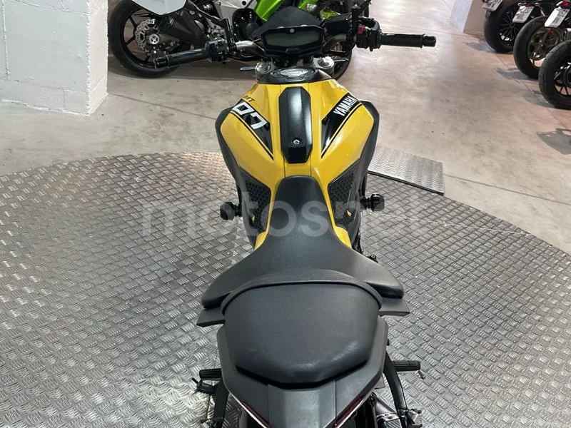 Yamaha MT-07 - Vista 7