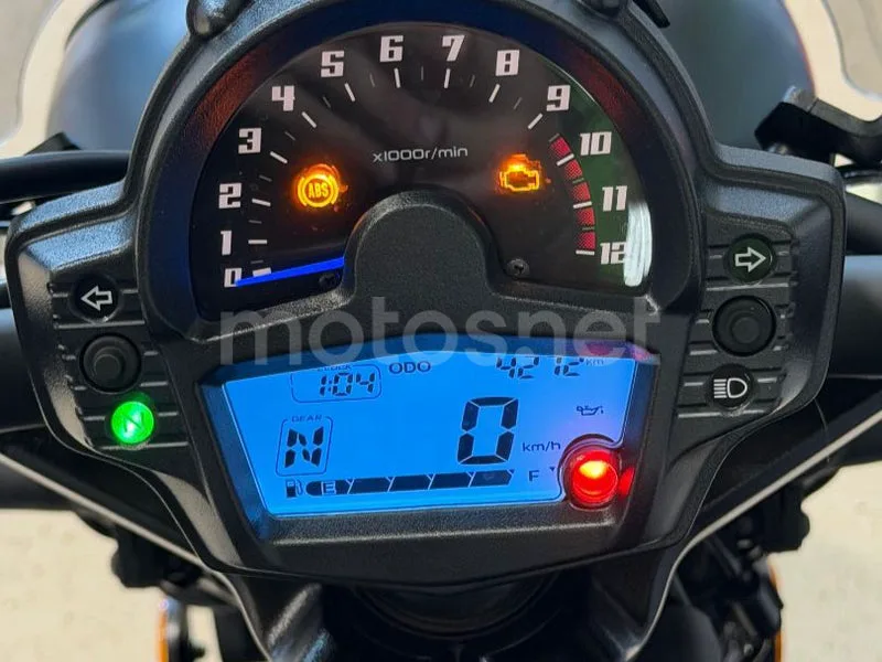 Kawasaki Vulcan S - Vista 5