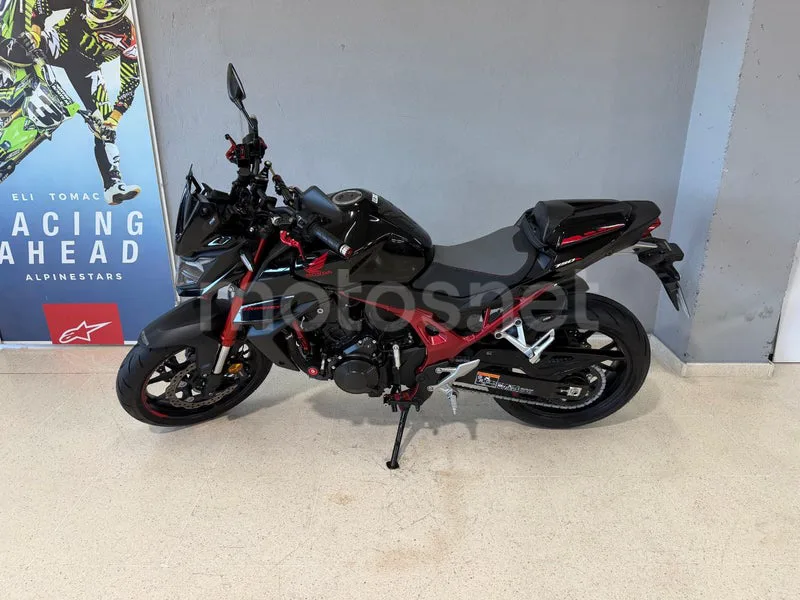 Honda CB750 Hornet - Vista 6