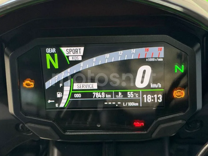Kawasaki Ninja ZX-6R - Vista 4