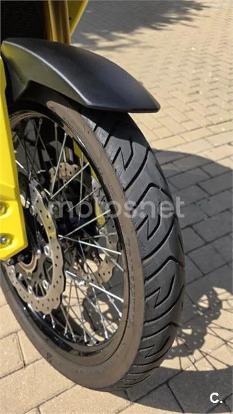 Suzuki V-Strom 800 - Vista 8