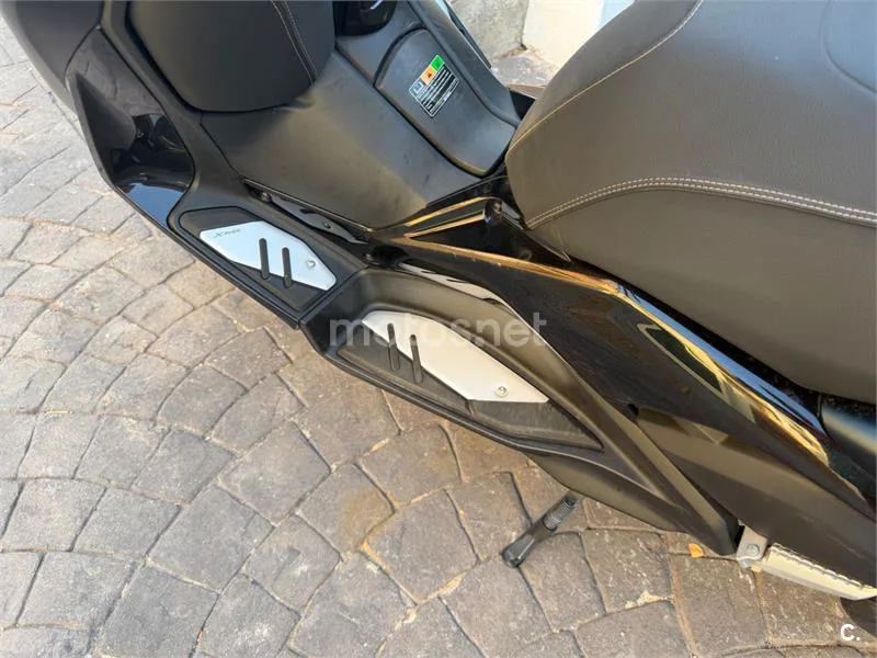 Yamaha XMAX 125 - Vista 4