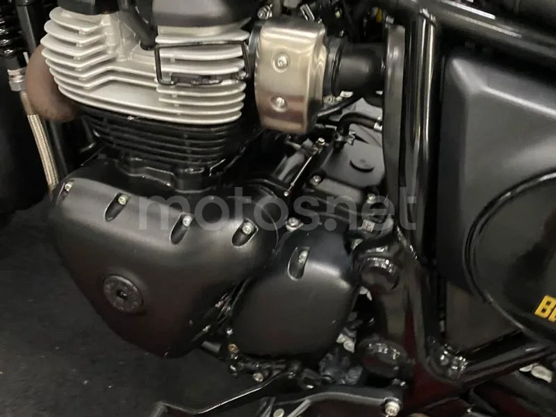 Royal Enfield Bear 650 - Vista 12