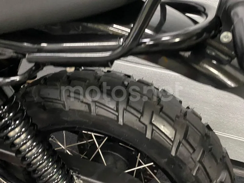 Royal Enfield Bear 650 - Vista 14