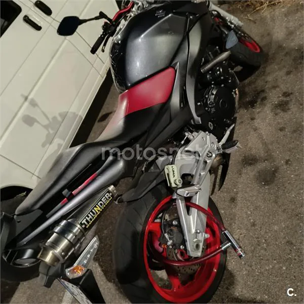 Suzuki GSR600 - Vista 3