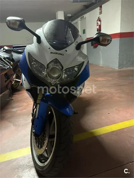 Suzuki GSX-R600 - Vista 4