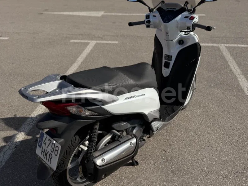 Honda SH300i - Vista 5