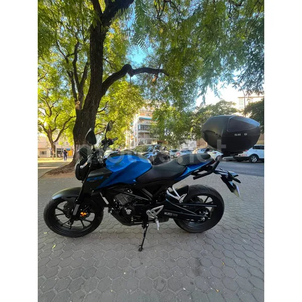 Honda CB125R - Vista 3