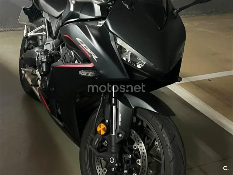 Honda CBR650R - Vista 4