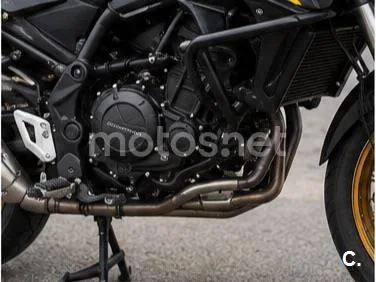 QJ Motor SRT 900 SX - Vista 6