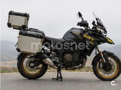 QJ Motor SRT 900 SX - Vista 8