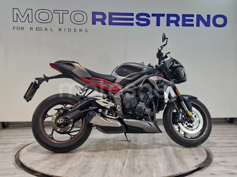 Triumph Street Triple - Vista 6