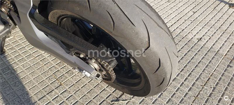Ducati Monster 821 - Vista 13