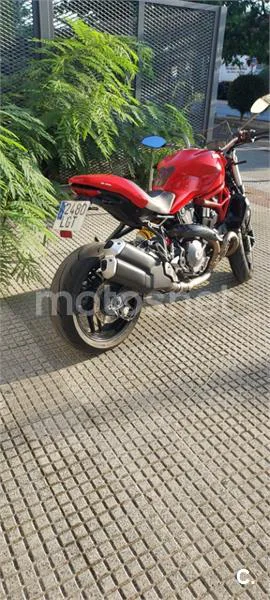 Ducati Monster 821 - Vista 15