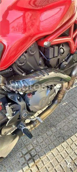 Ducati Monster 821 - Vista 3