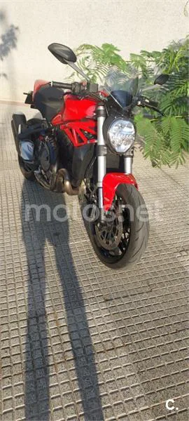 Ducati Monster 821 - Vista 8