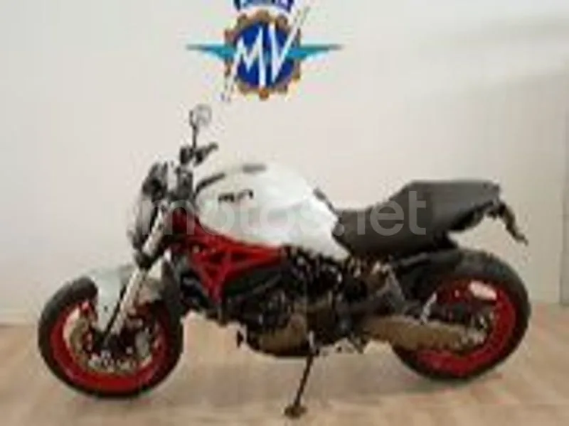 Ducati Monster 821 - Vista 5