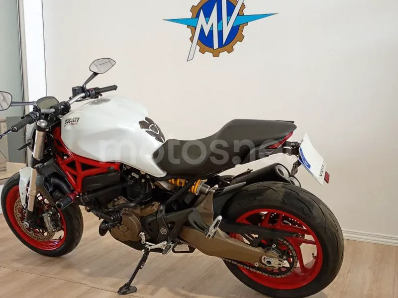Ducati Monster 821 - Vista 7