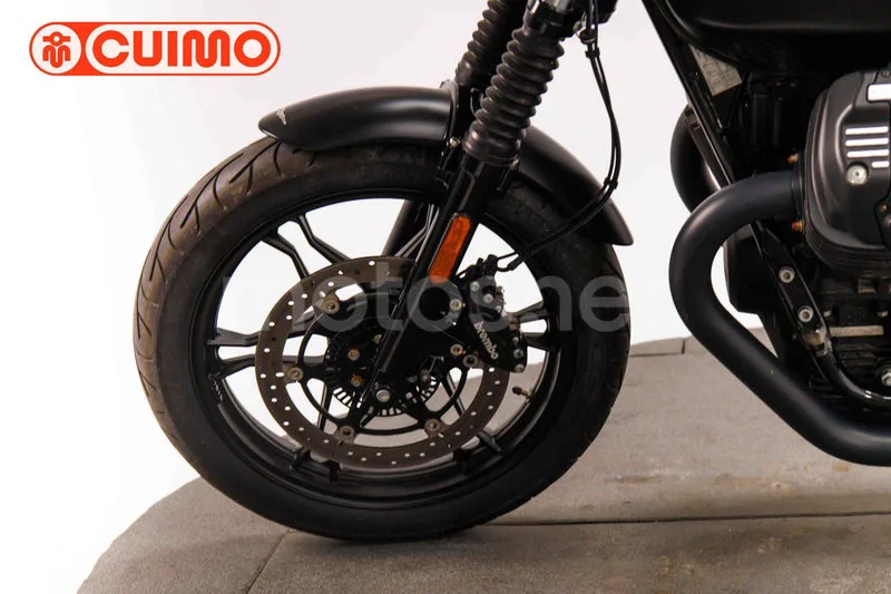 Moto Guzzi V7 III - Vista 21