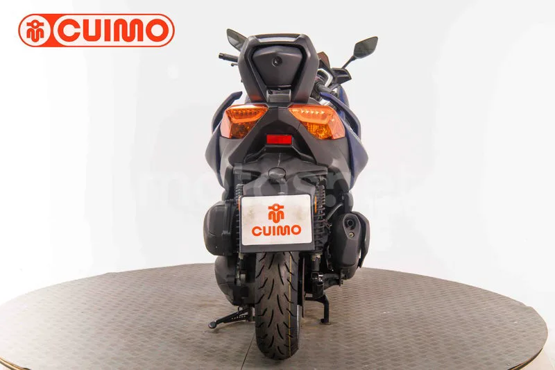 Yamaha XMAX 300 - Vista 5