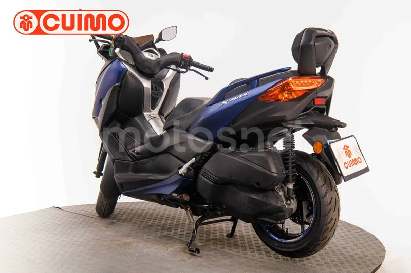 Yamaha XMAX 300 - Vista 6