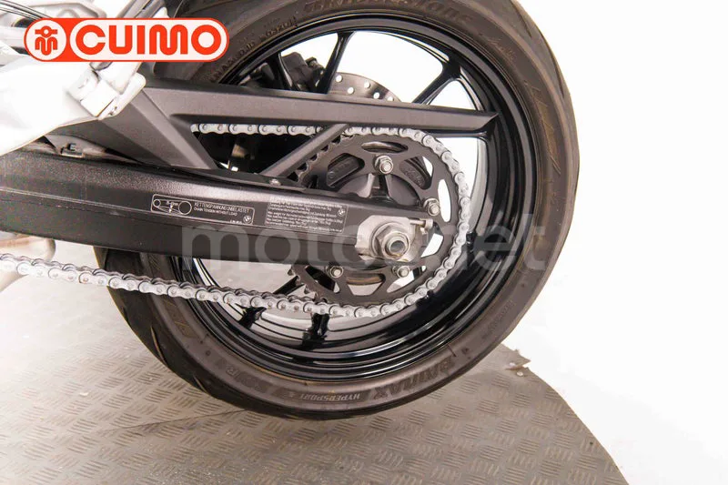 BMW F 900 R - Vista 24