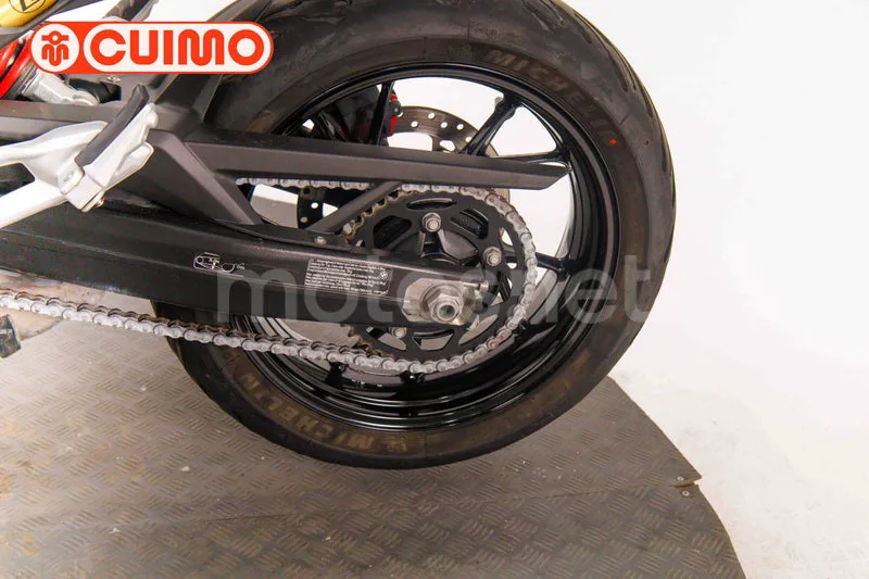 BMW F 900 XR - Vista 24