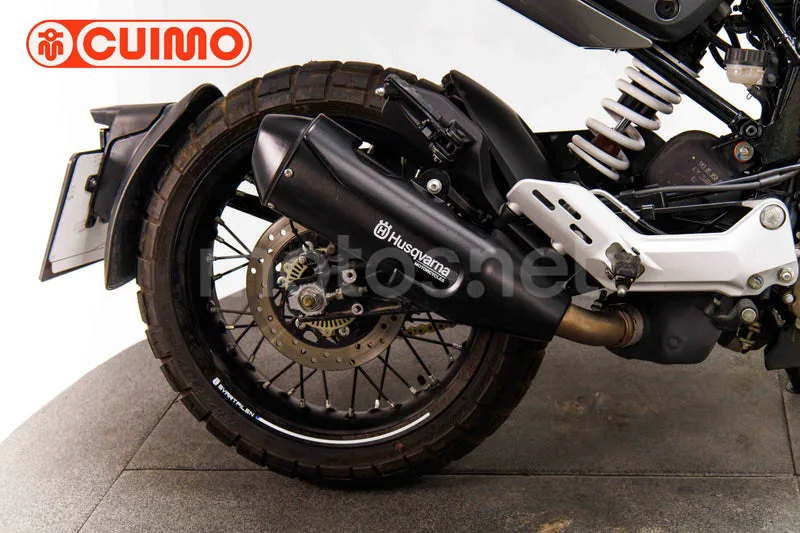Husqvarna Svartpilen 125 - Vista 15