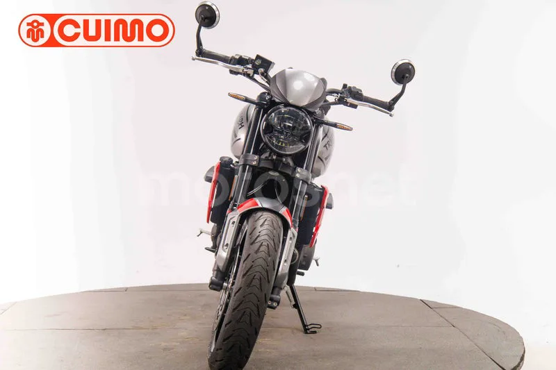 Triumph Trident 660 - Vista 10