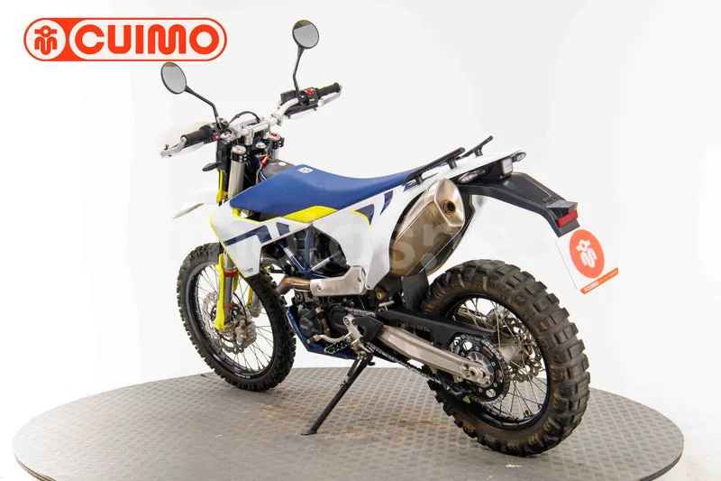 Husqvarna 701 Enduro - Vista 6