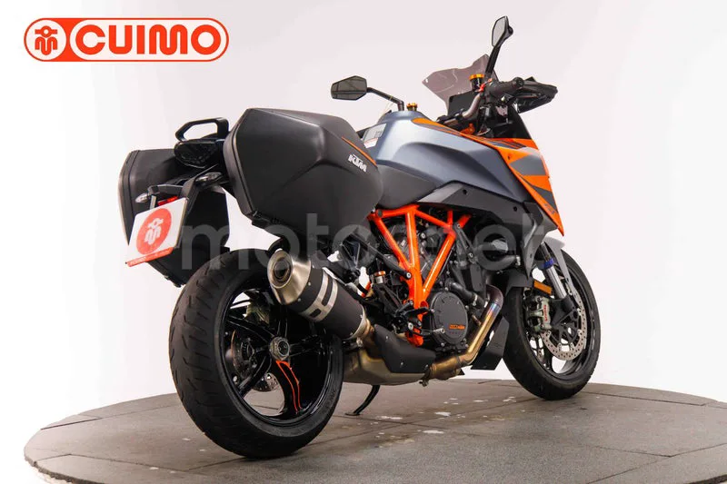 KTM 1290 Super Duke GT - Vista 4