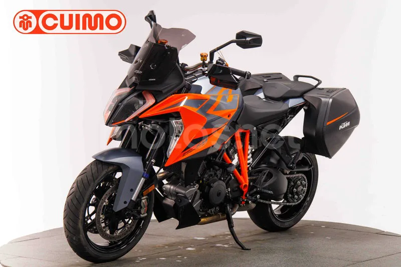 KTM 1290 Super Duke GT - Vista 9