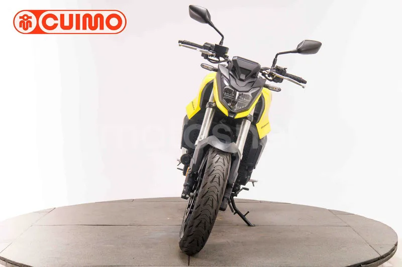 Honda CB750 Hornet - Vista 10