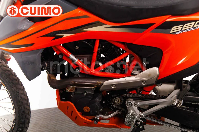 KTM 690 Enduro R - Vista 19