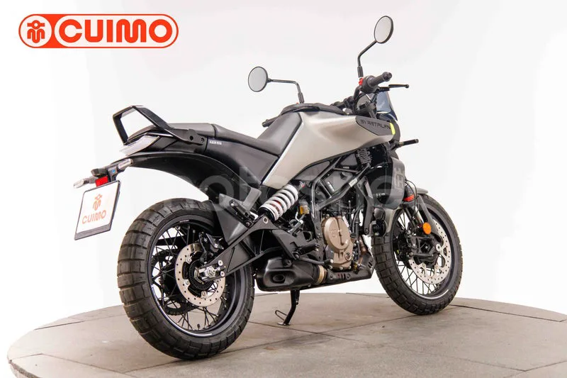 Husqvarna Svartpilen 125 - Vista 4