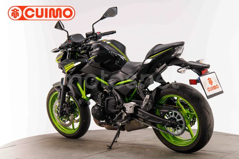 Kawasaki Z650 - Vista 6