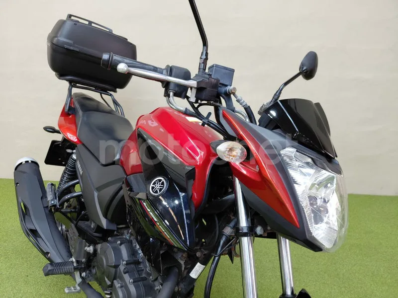 Yamaha YS125 - Vista 9